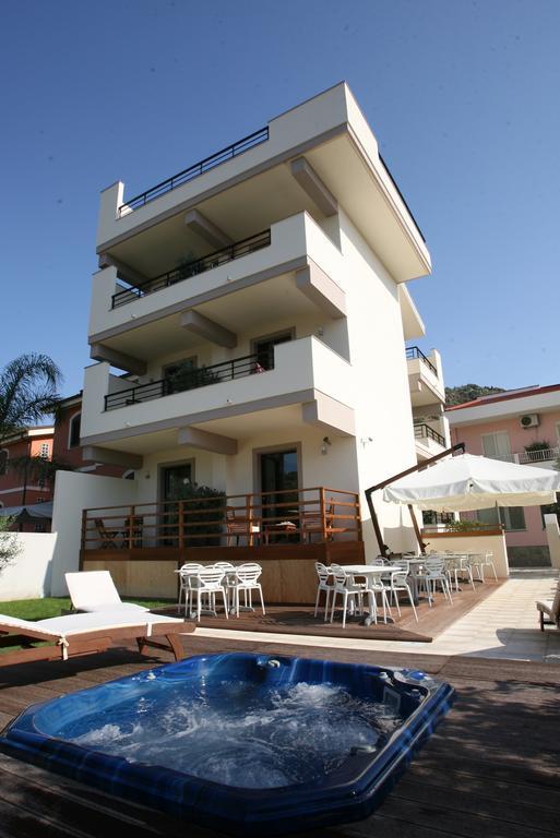 Le Formiche Bed & Breakfast Milazzo Bagian luar foto